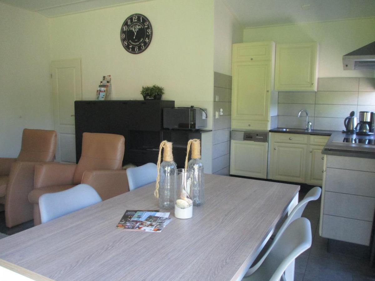 Comfortabel Vakantiehuis Aan Zee En Meer ! Камперланд Екстериор снимка